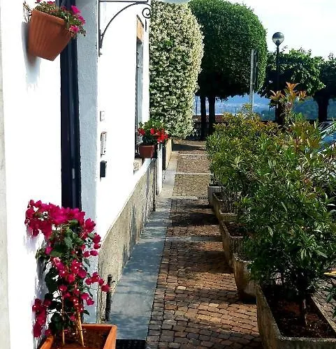 In Piazzetta - * Cernobbio